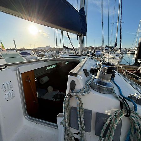 Barco A Vela Em Peniche - West Sailing Hotel Exterior photo